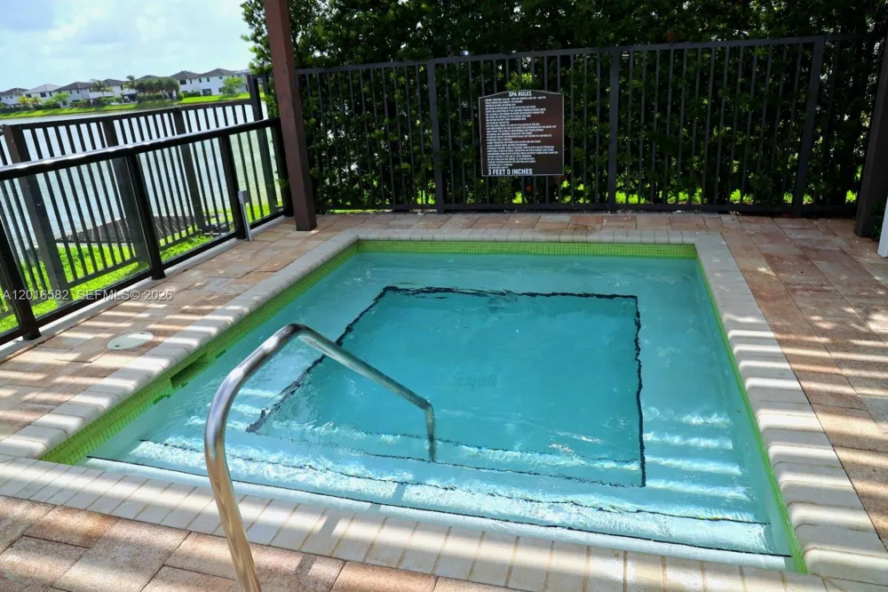 16012 NW 91st Ct Miami Lakes, FL 33018