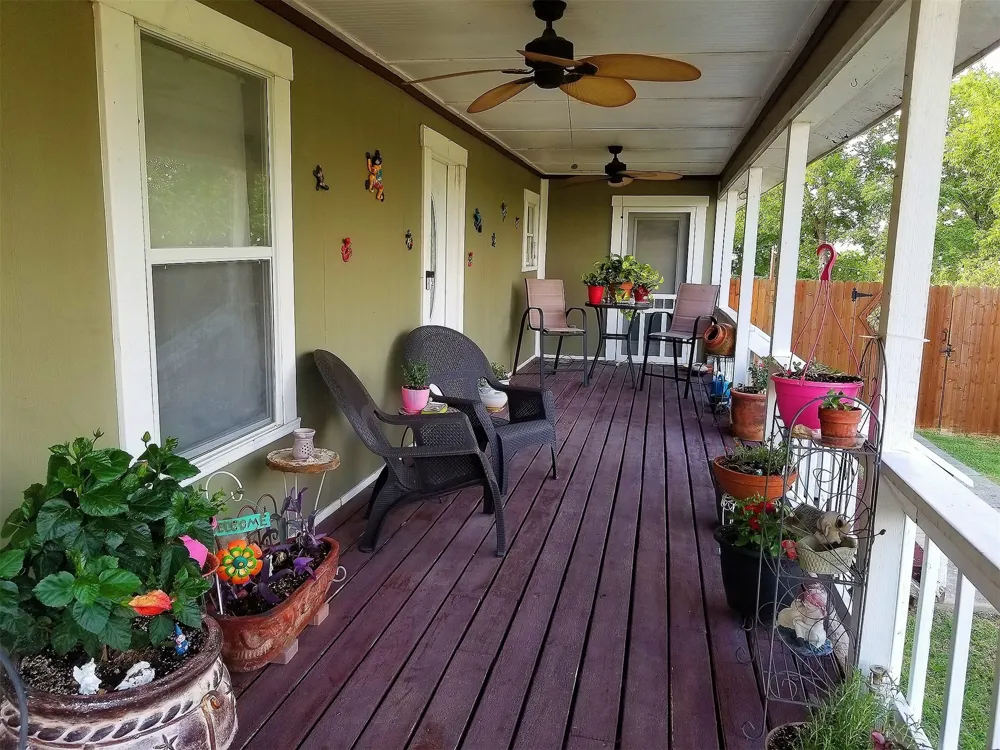 6113 Broadway Avenue Haltom City, TX 76117