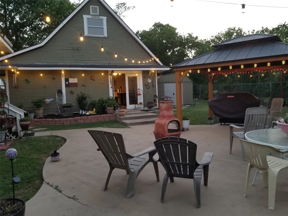 6113 Broadway Avenue Haltom City, TX 76117