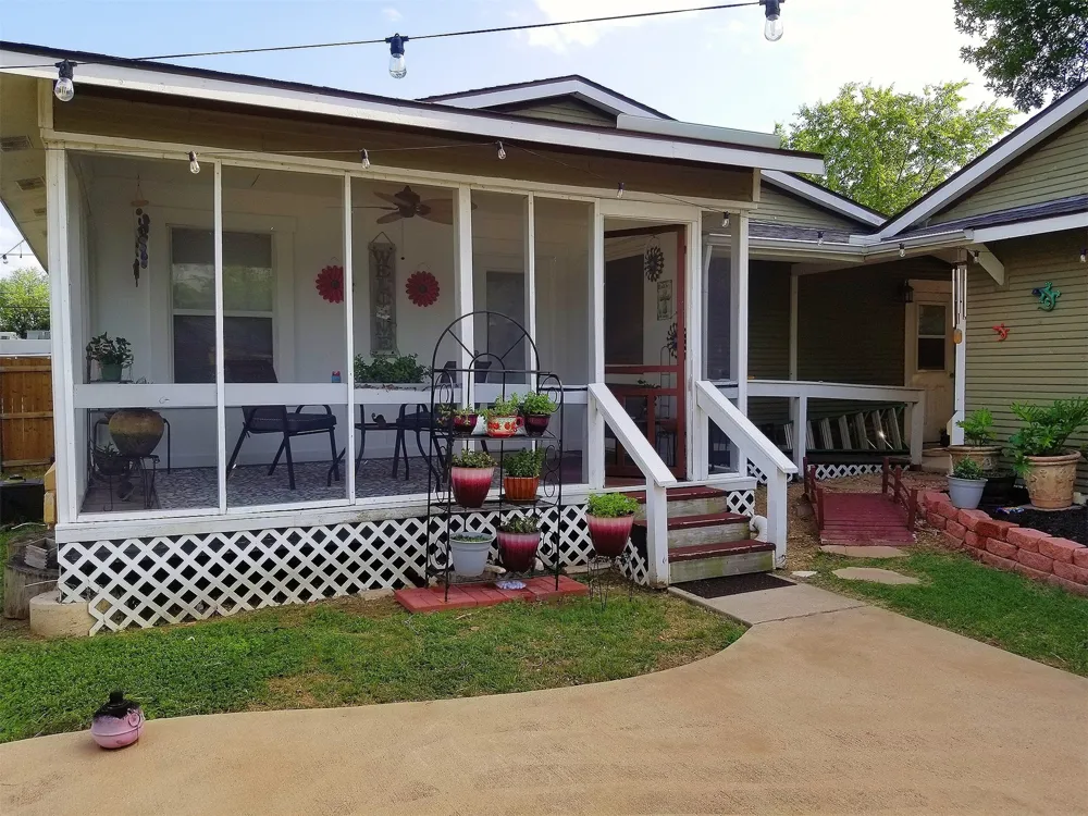 6113 Broadway Avenue Haltom City, TX 76117
