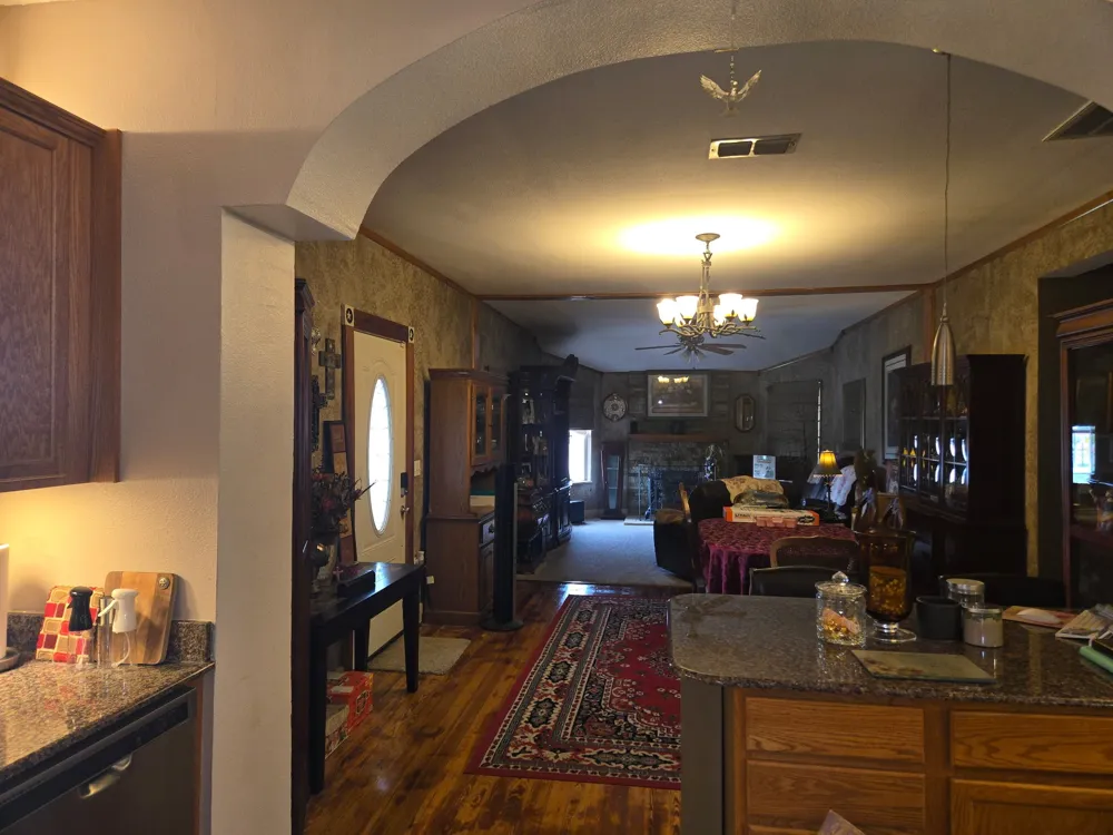 6113 Broadway Avenue Haltom City, TX 76117