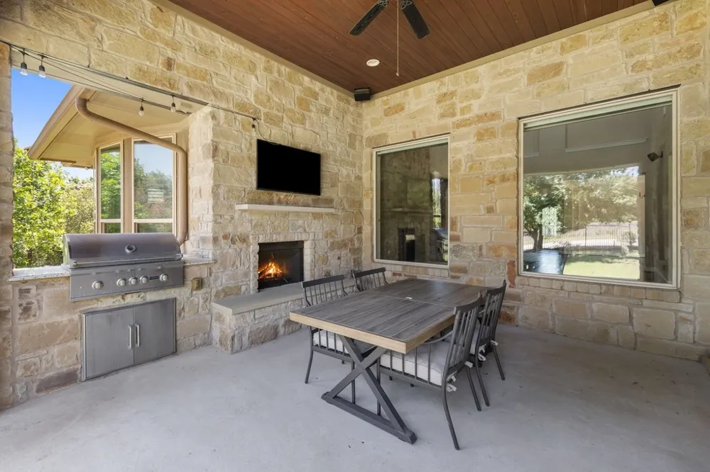 105 Aruba Court Lakeway, TX 78734