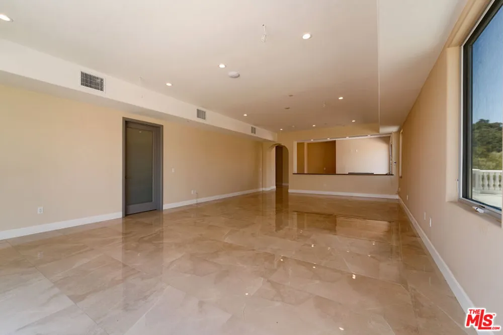 11631 Poema Place Chatsworth, CA 91311