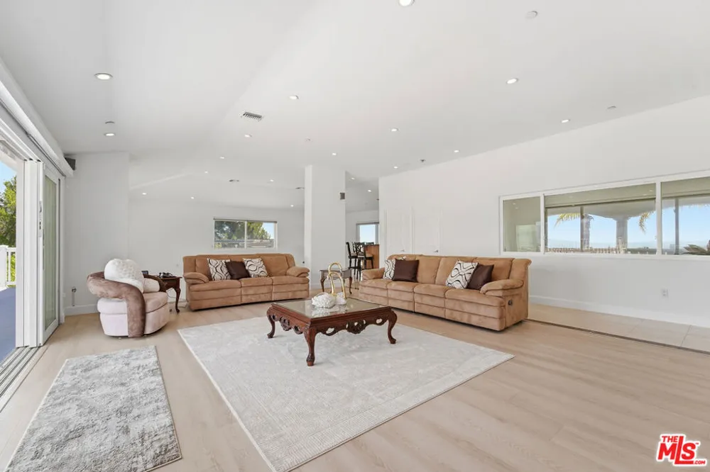 12570 Bull Canyon Road Granada Hills, CA 91344