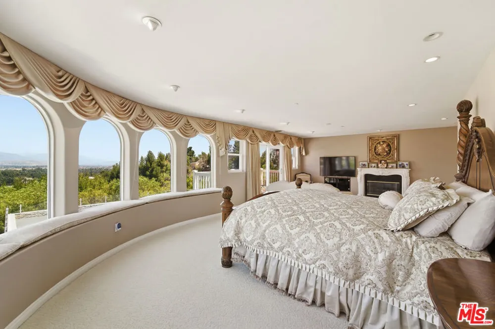 12570 Bull Canyon Road Granada Hills, CA 91344