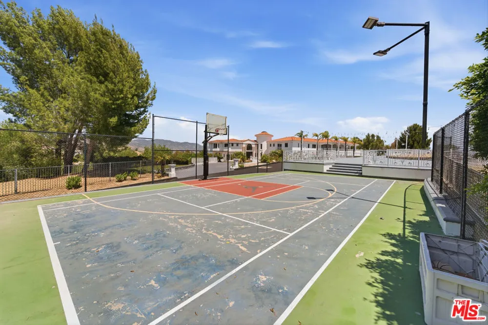 12570 Bull Canyon Road Granada Hills, CA 91344