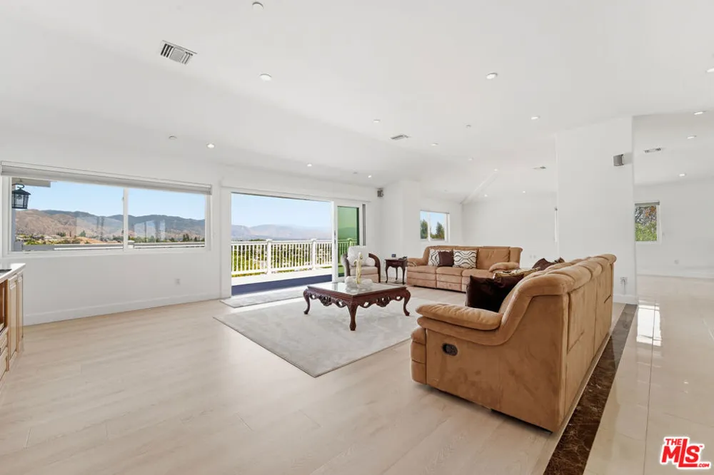 12570 Bull Canyon Road Granada Hills, CA 91344