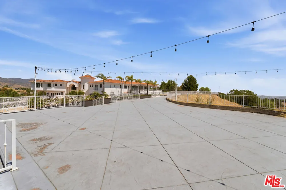 12570 Bull Canyon Road Granada Hills, CA 91344