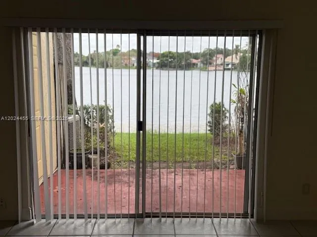 2856 Cambridge Ln Cooper City, FL 33026