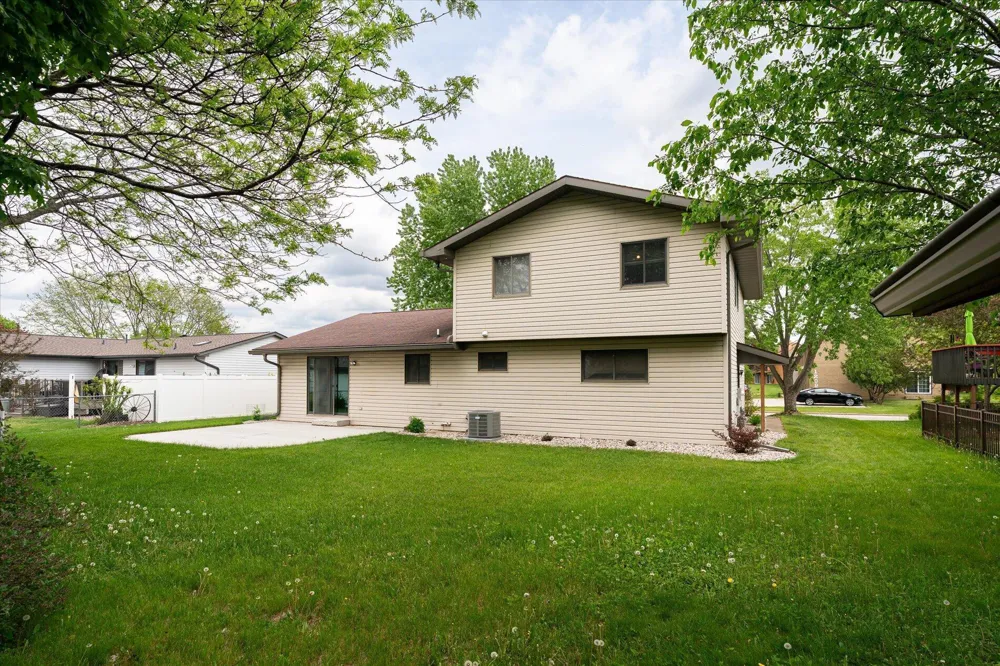1206 Willow Street La Crescent, MN 55947