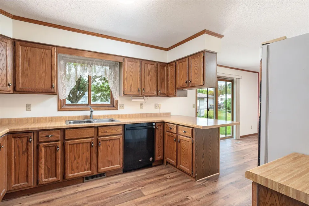 1206 Willow Street La Crescent, MN 55947