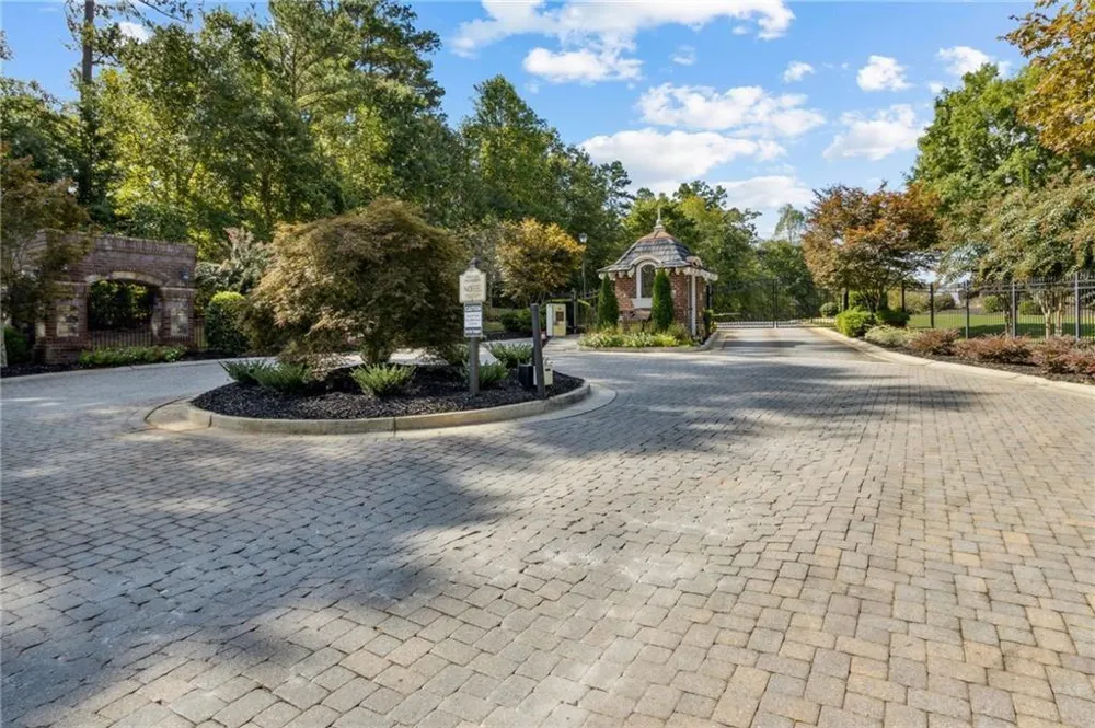 319 Water Oak Trail Hoschton, GA 30548