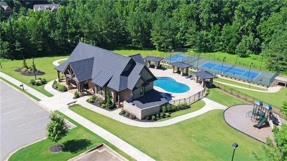 319 Water Oak Trail Hoschton, GA 30548