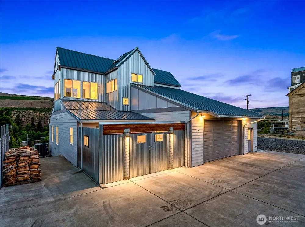 1307 Jefferson Avenue Bridgeport, WA 98813