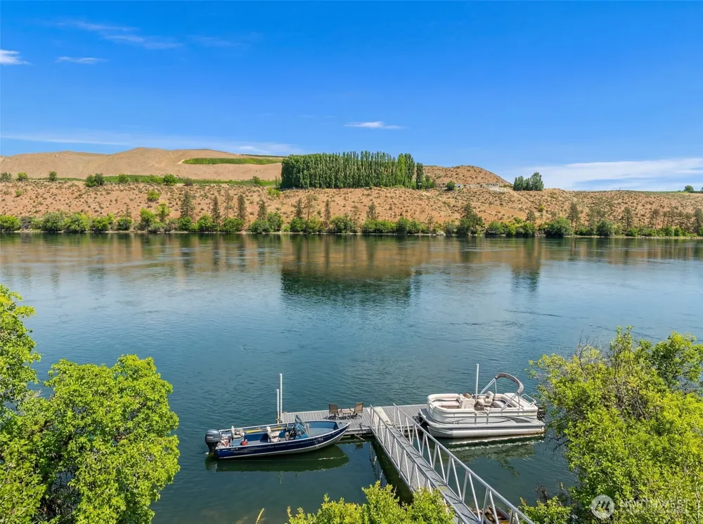 1307 Jefferson Avenue Bridgeport, WA 98813
