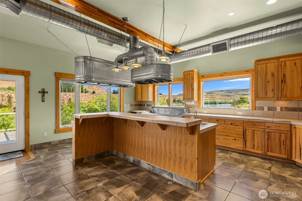 1307 Jefferson Avenue Bridgeport, WA 98813