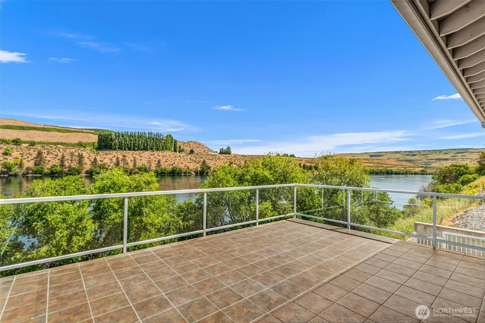 1307 Jefferson Avenue Bridgeport, WA 98813