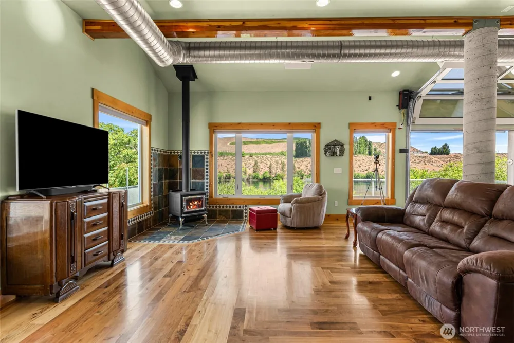 1307 Jefferson Avenue Bridgeport, WA 98813