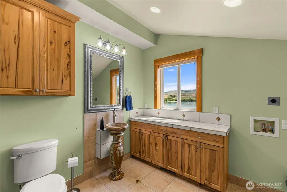 1307 Jefferson Avenue Bridgeport, WA 98813