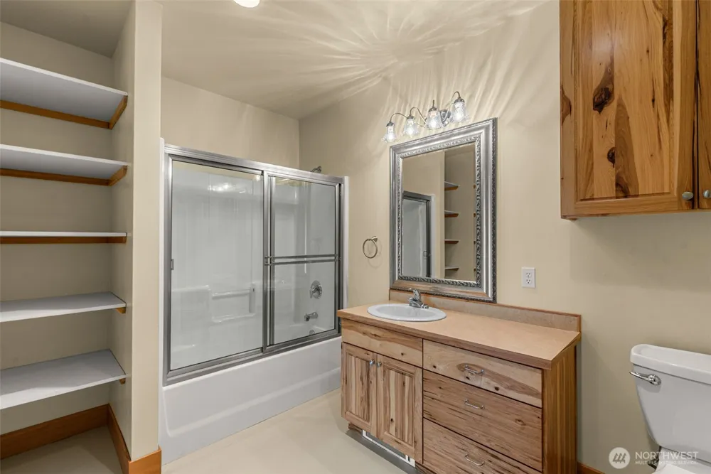 1307 Jefferson Avenue Bridgeport, WA 98813