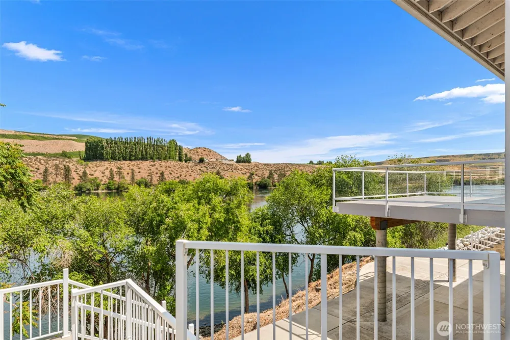 1307 Jefferson Avenue Bridgeport, WA 98813