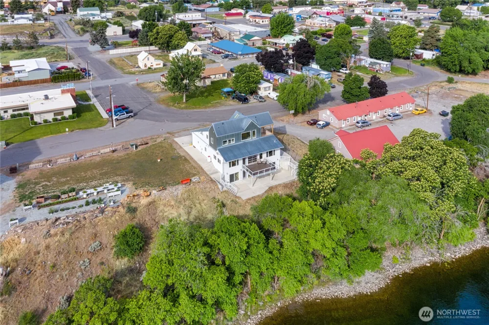 1307 Jefferson Avenue Bridgeport, WA 98813