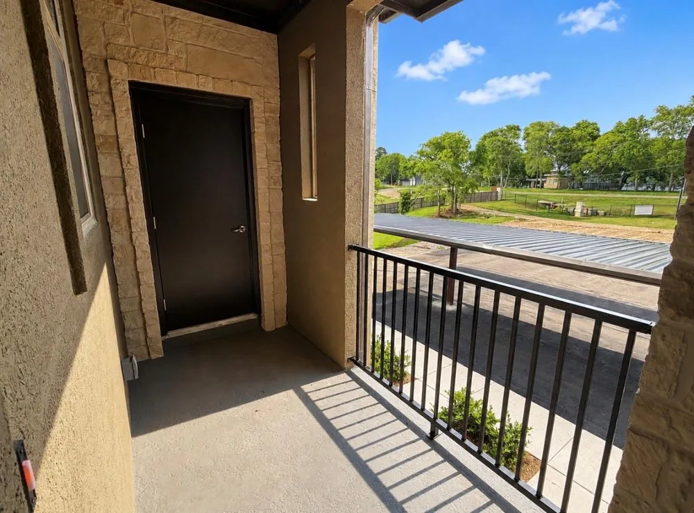 2112 Fm 3186 #E5 Onalaska, TX 77360