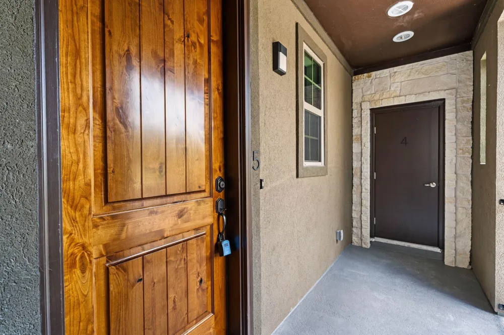 2112 Fm 3186 #E5 Onalaska, TX 77360