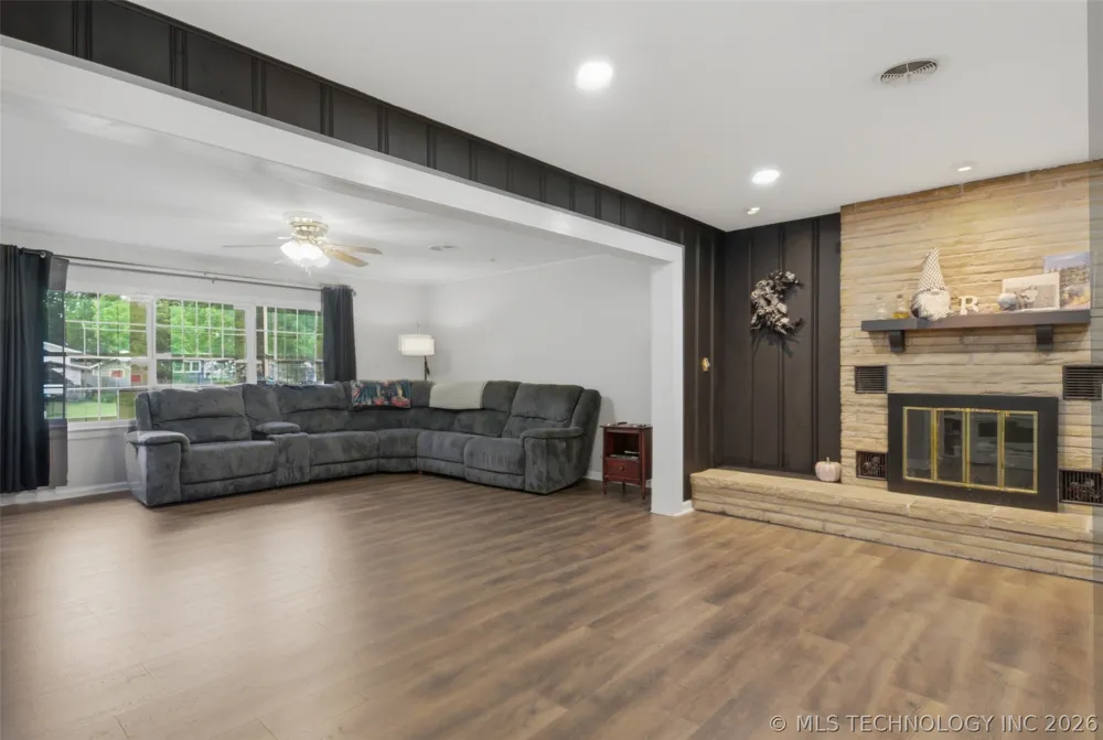 228 S Bell Vinita, OK 74301