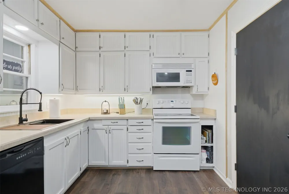 228 S Bell Vinita, OK 74301