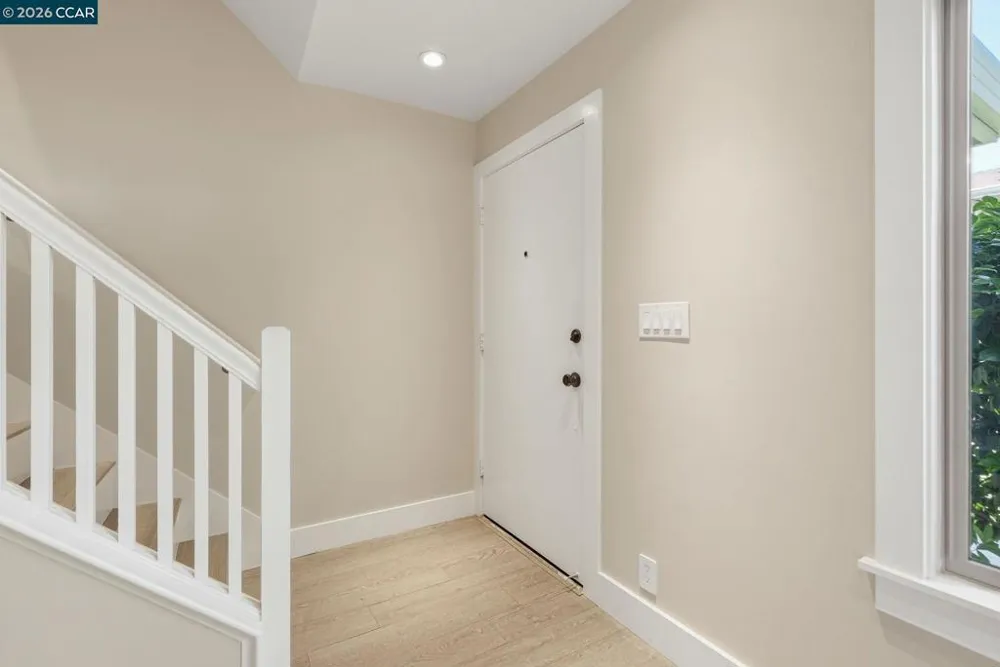 30 Miramonte Dr Moraga, CA 94556