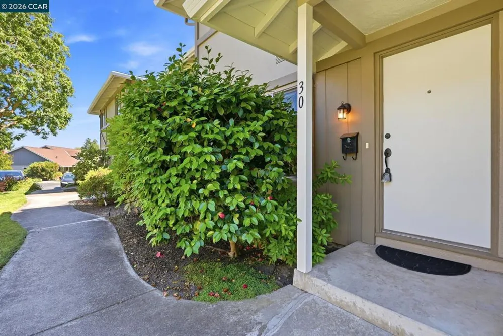 30 Miramonte Dr Moraga, CA 94556