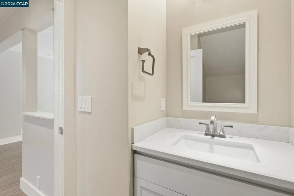 30 Miramonte Dr Moraga, CA 94556
