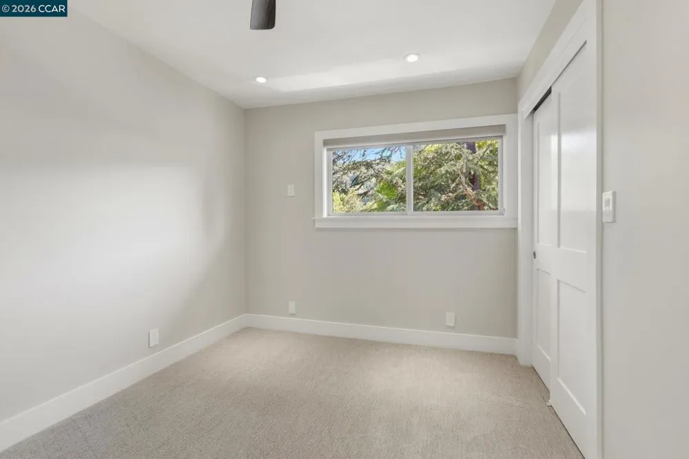 30 Miramonte Dr Moraga, CA 94556