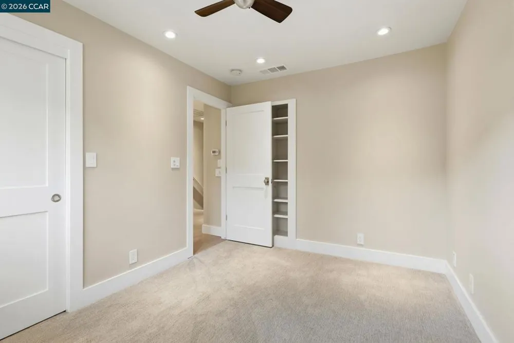 30 Miramonte Dr Moraga, CA 94556