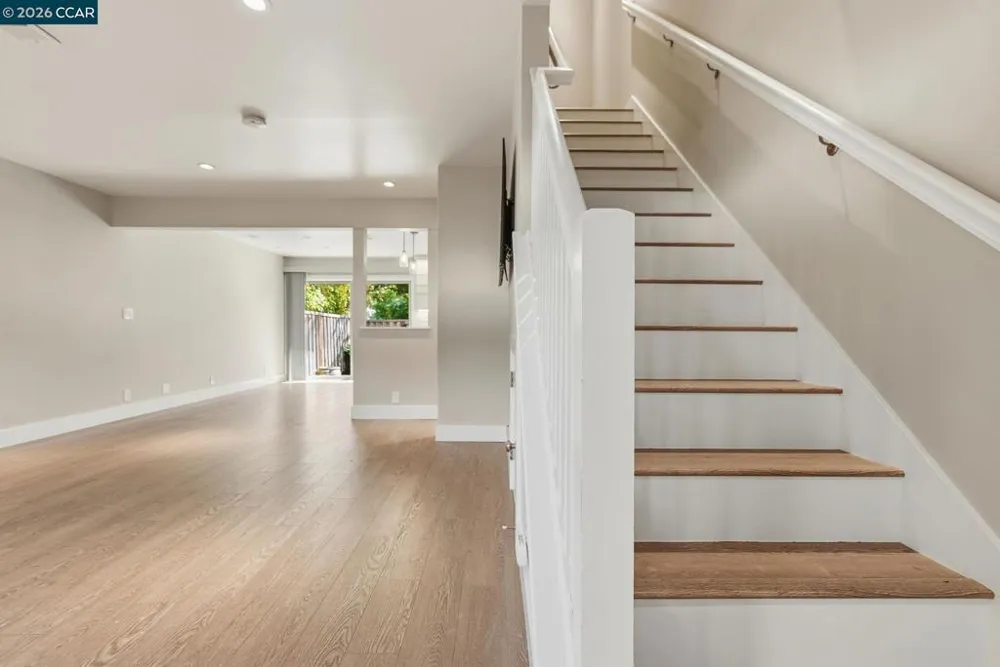 30 Miramonte Dr Moraga, CA 94556
