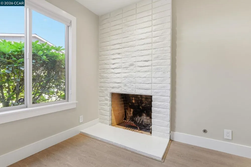 30 Miramonte Dr Moraga, CA 94556