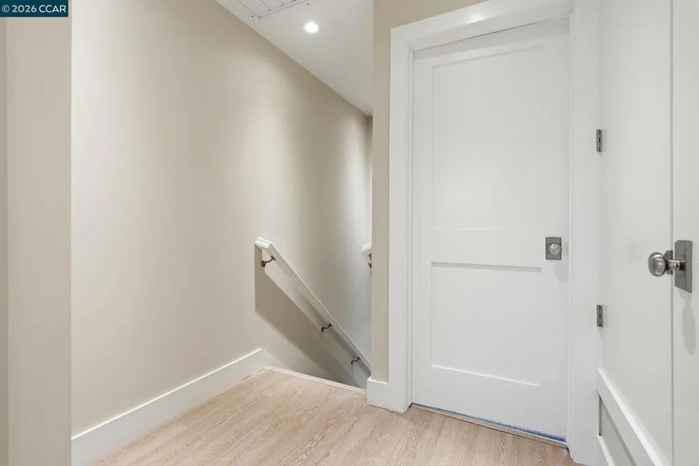 30 Miramonte Dr Moraga, CA 94556