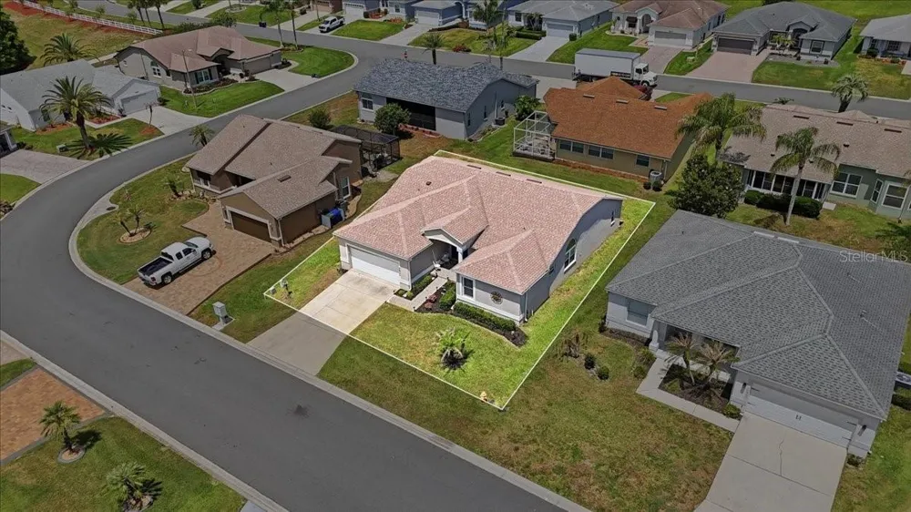 5832 SWALLOW DRIVE Lakeland, FL 33809