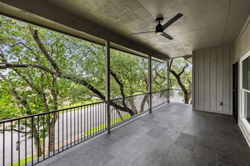 201 Crescent Bluff Lakeway, TX 78734