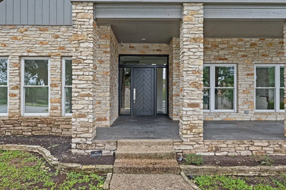 201 Crescent Bluff Lakeway, TX 78734