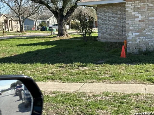 5734 Harefield San Antonio, TX 78228