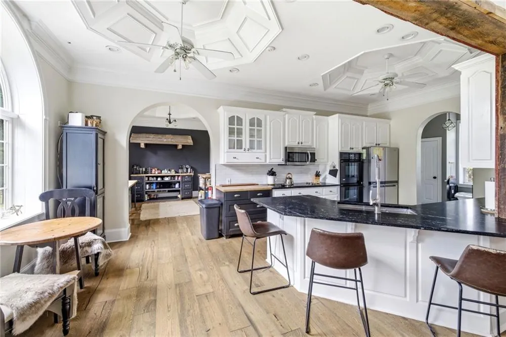 4337 Mountain View Road Oakwood, GA 30566