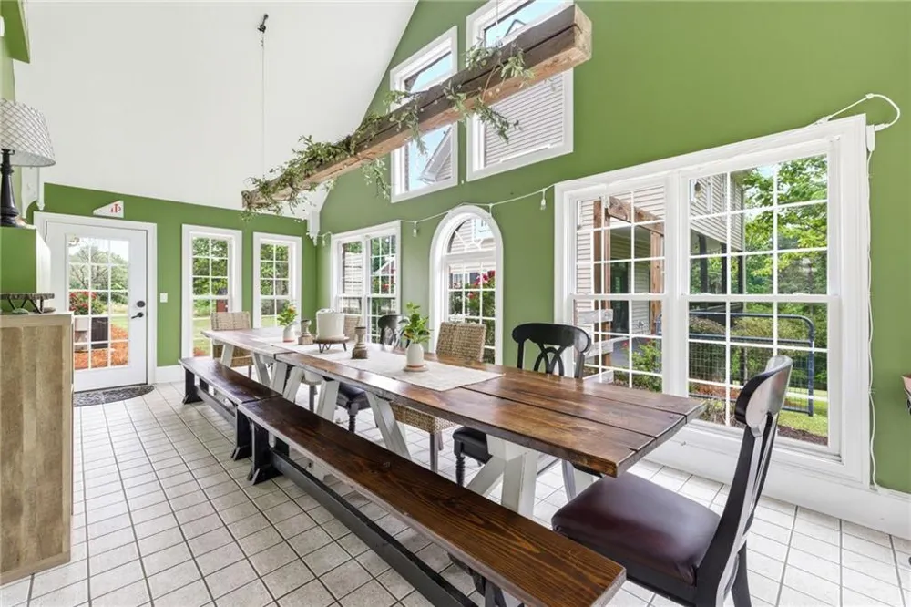 4337 Mountain View Road Oakwood, GA 30566