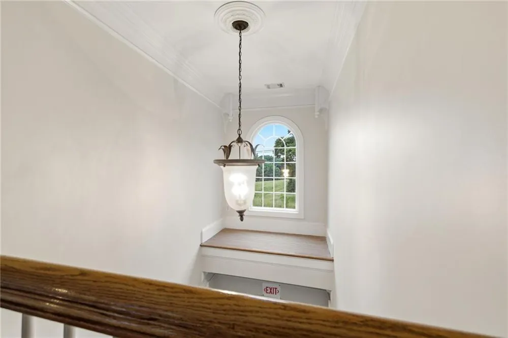 4337 Mountain View Road Oakwood, GA 30566