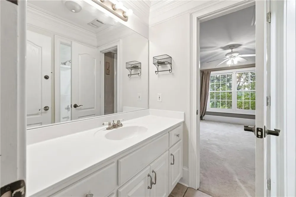 4337 Mountain View Road Oakwood, GA 30566