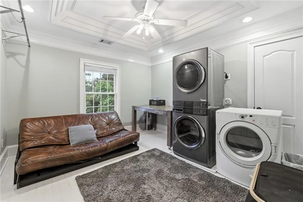 4337 Mountain View Road Oakwood, GA 30566
