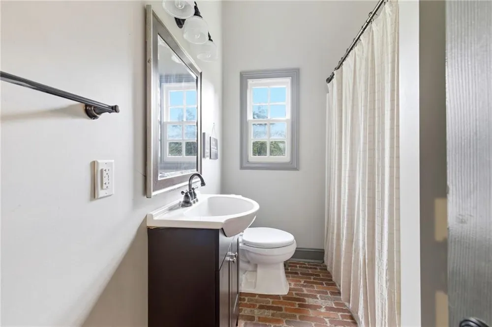 4337 Mountain View Road Oakwood, GA 30566