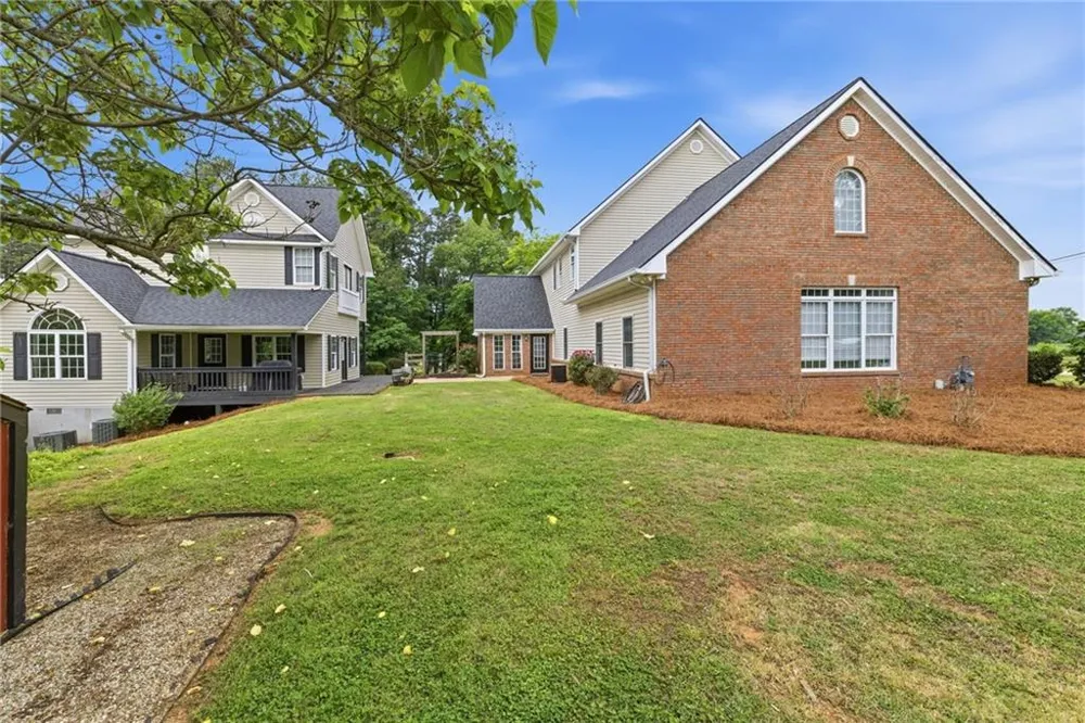 4337 Mountain View Road Oakwood, GA 30566