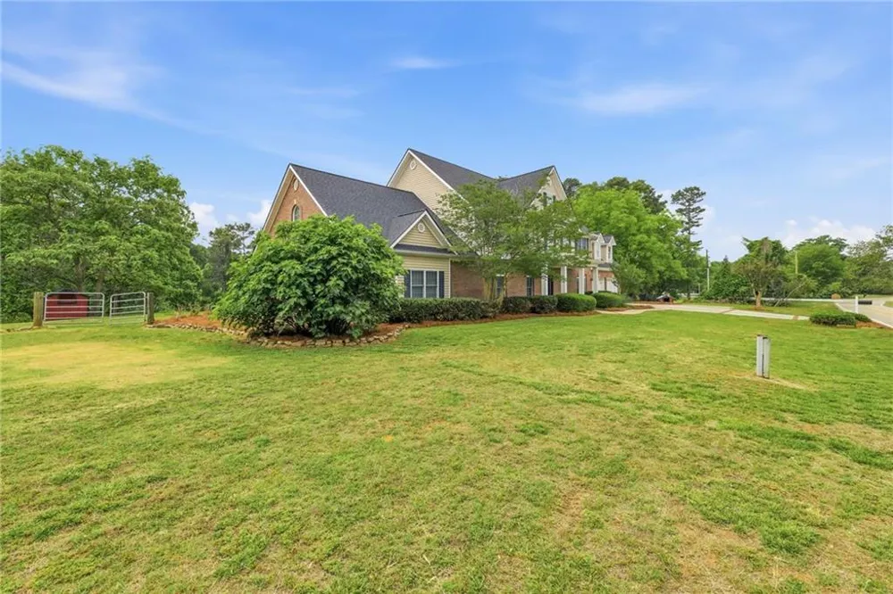 4337 Mountain View Road Oakwood, GA 30566